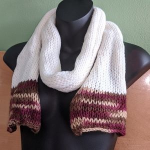 🎁 Hand knitted Scarf
